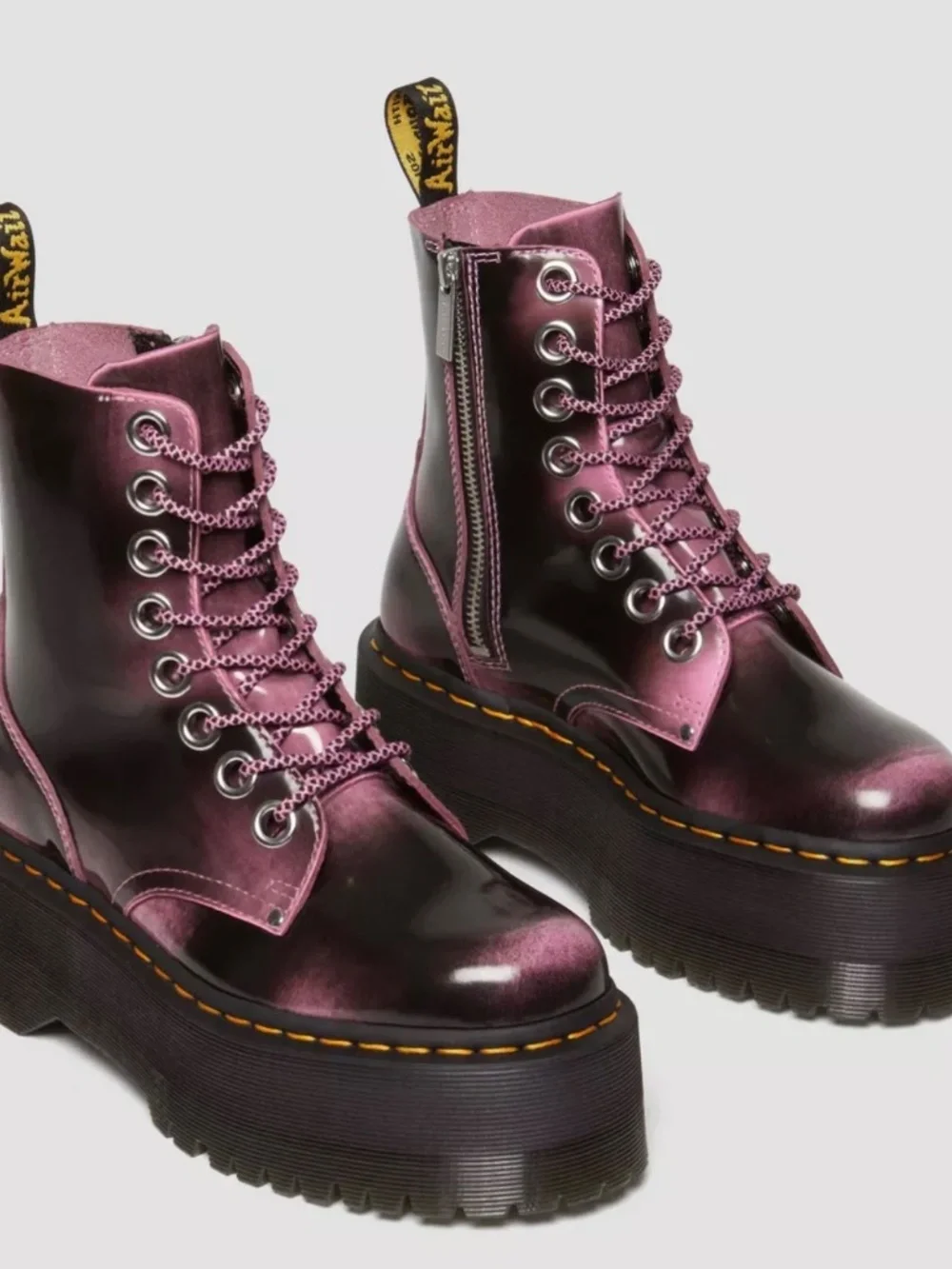 Dr. Martens Jadon max platform boot
